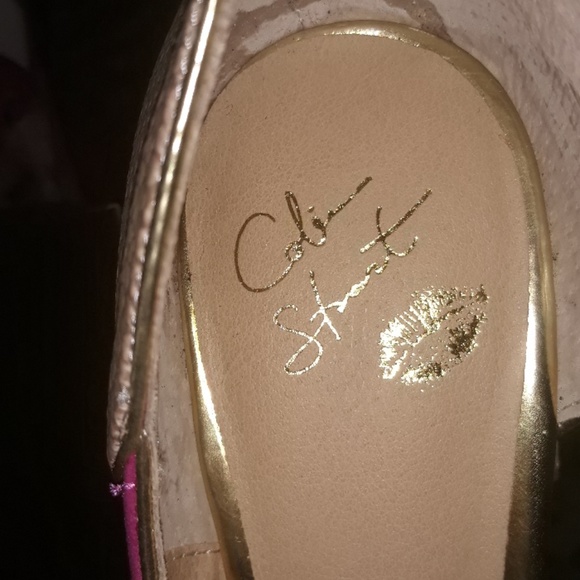 COLIN STEWARTSIGNED PINK SUEDE/GOLD TRIMMED WEDGES - Picture 3 of 4